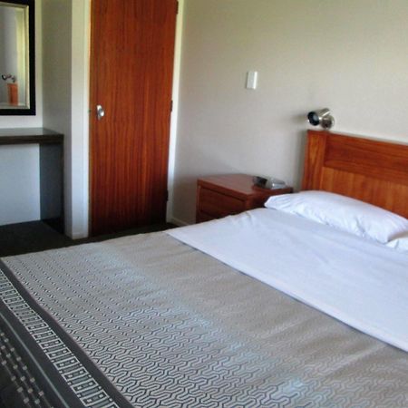 Colonial Motel Papakura Exteriör bild