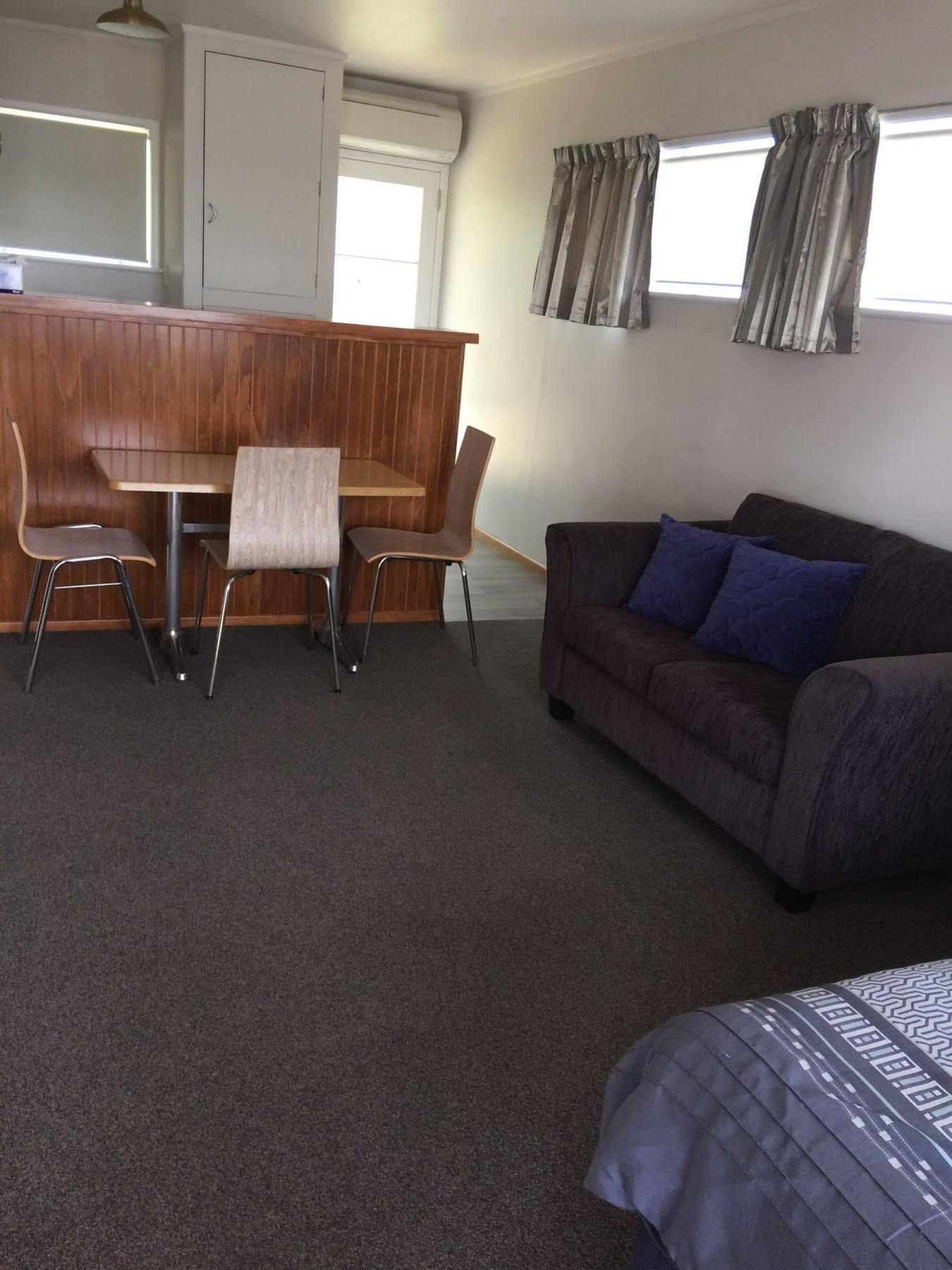 Colonial Motel Papakura Exteriör bild